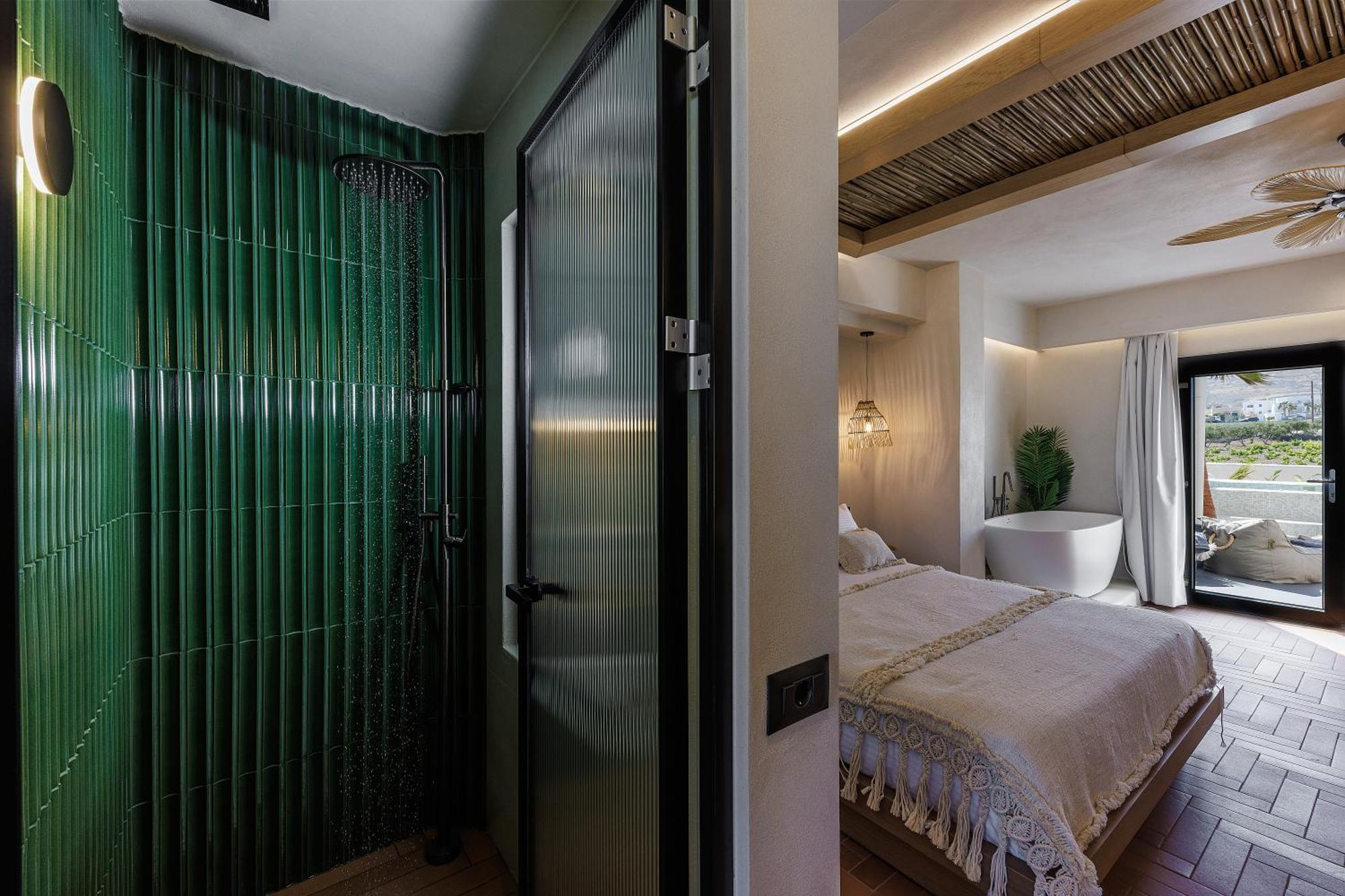 Aja Retreat Luxury Suites Kamari  Bagian luar foto