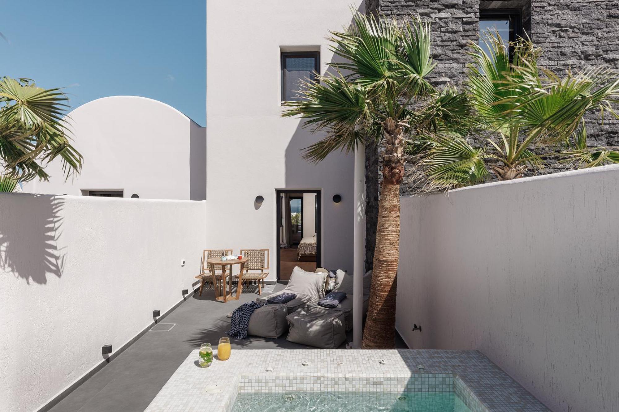 Aja Retreat Luxury Suites Kamari  Bagian luar foto